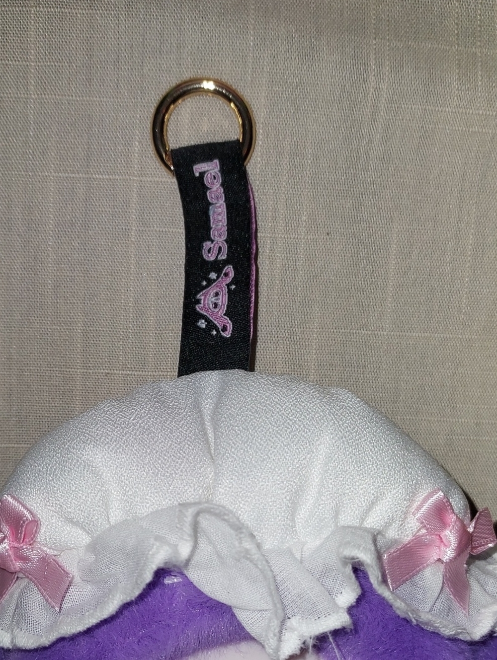 Hug Me Samael Magic Wardrobe Series Plush Doll Keychain - Picture 3 of 7